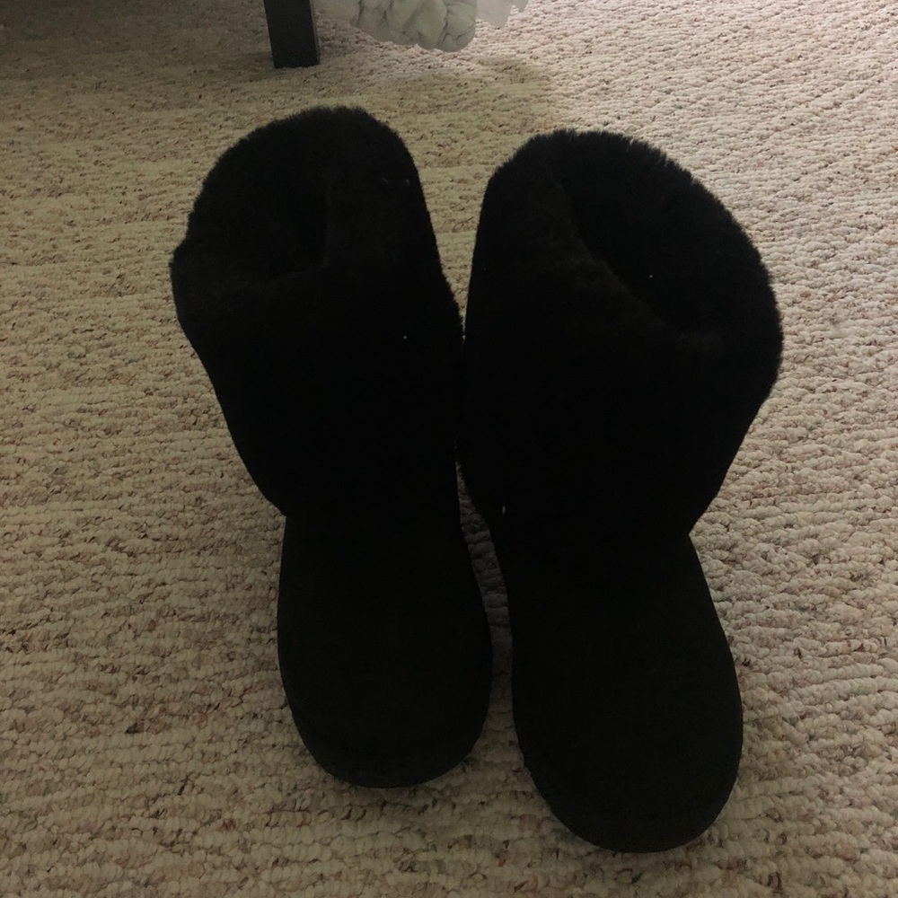 UGGS tall black boots !